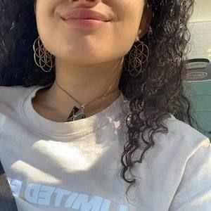 Meet your Posher, Zaman